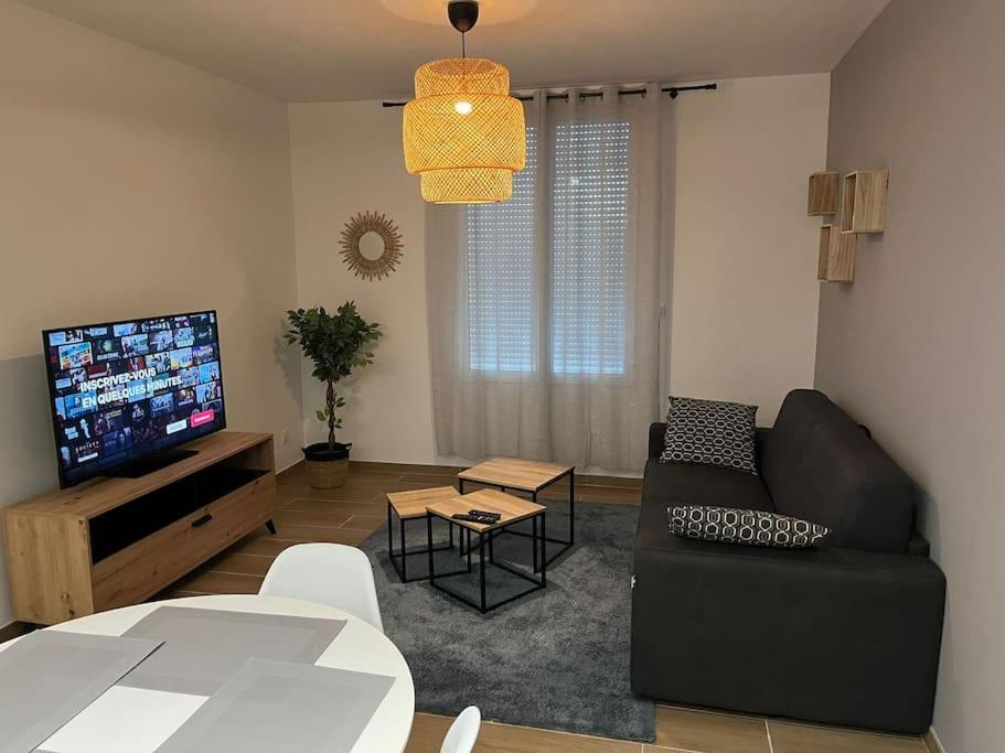 Le 102 De La Gare: Appartement Neuf Et Climatise Châlons-en-Champagne Esterno foto